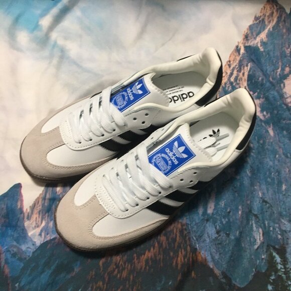 Adidas Shoes - Adidas samba